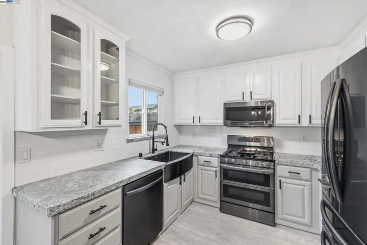 801 Nash Rd G4, Hollister, California 95023