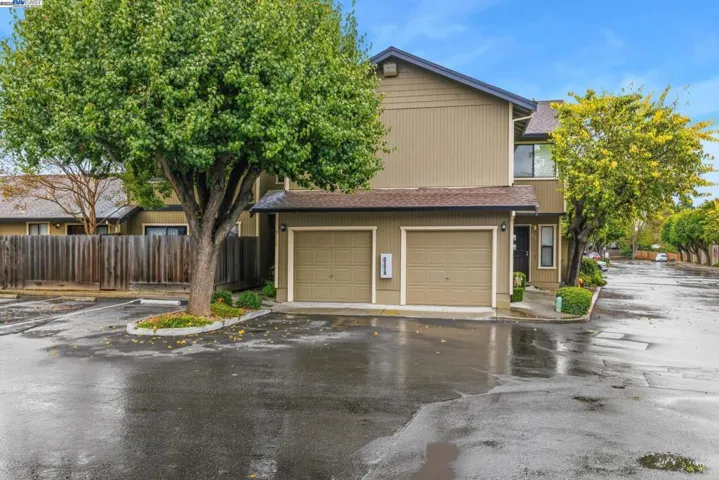 801 Nash Rd G4, Hollister, California 95023