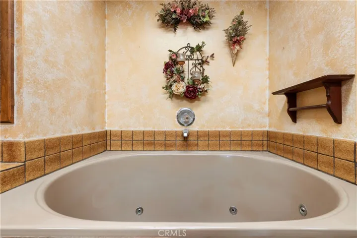 340 Fritch Road, Lakeport, California 95453