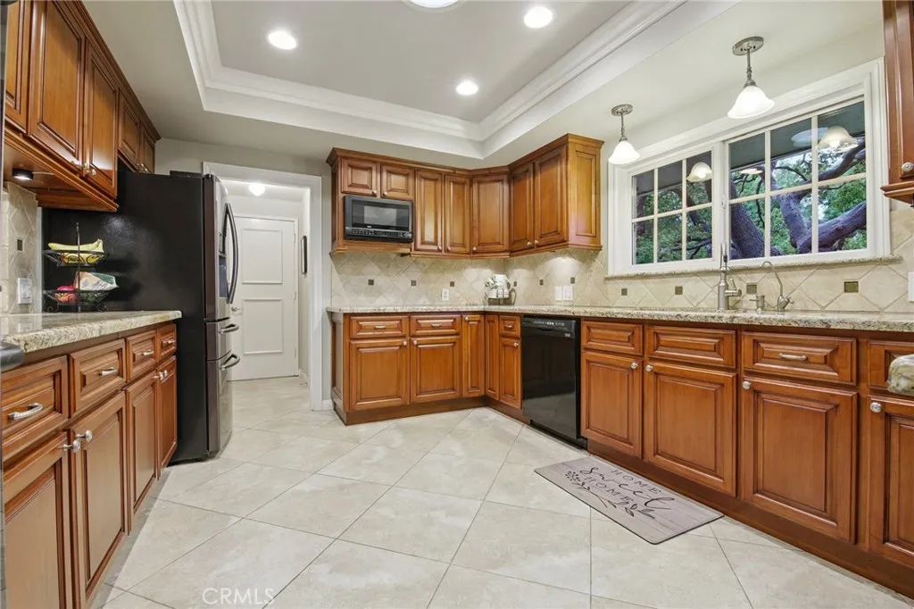 349 N Marcile, Glendora, California 91741 home-pic-9