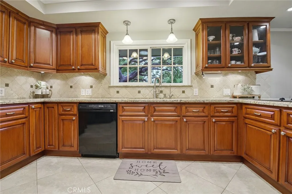349 N Marcile, Glendora, California 91741 home-pic-8