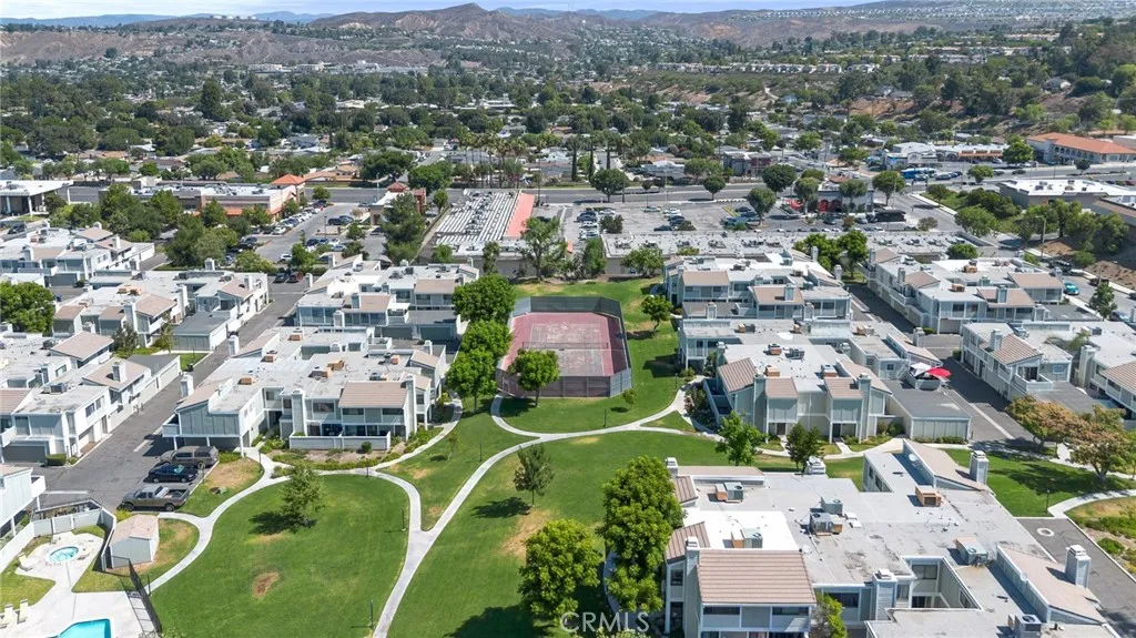 27114 Hidaway Avenue 3, Santa Clarita, California 91351 home-pic-29