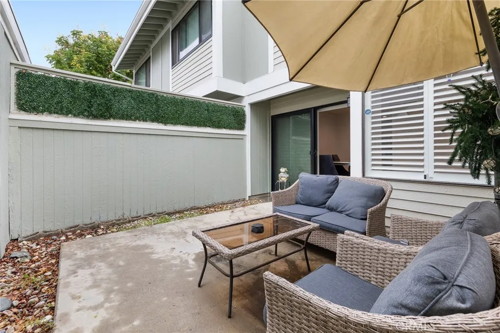 27114 Hidaway Avenue 3, Santa Clarita, California 91351 home-pic-21