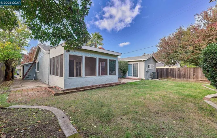 7609 22nd St, Sacramento, California 95832