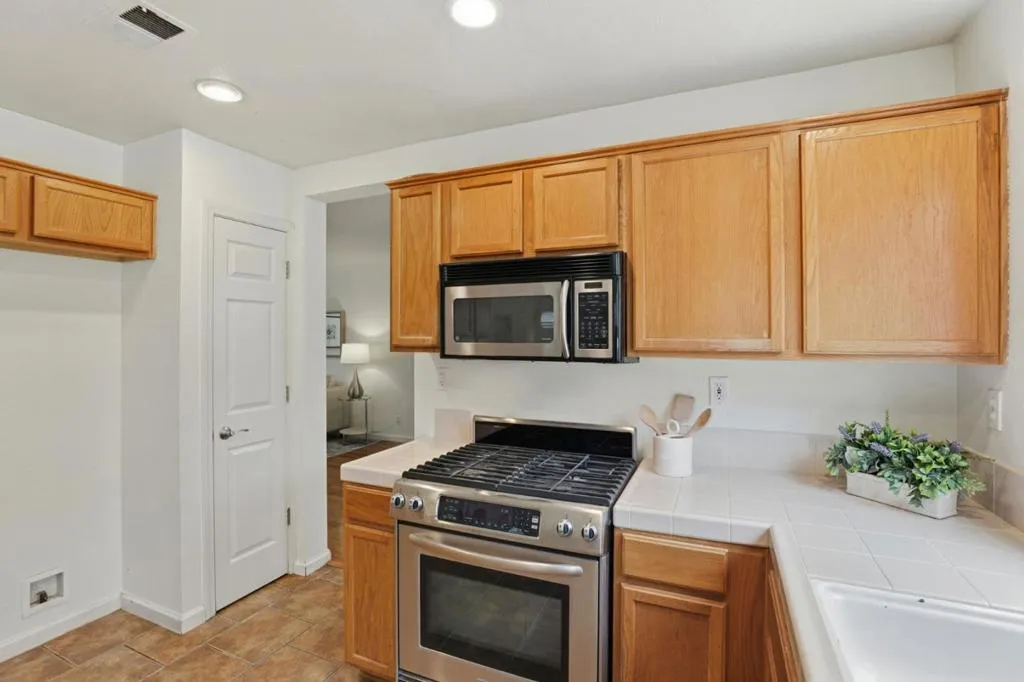 1341 Briarberry Lane, Gilroy, California 95020 home-pic-21