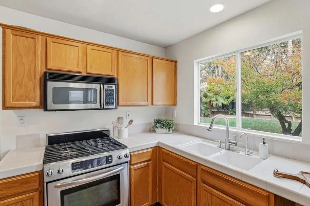 1341 Briarberry Lane, Gilroy, California 95020 home-pic-22