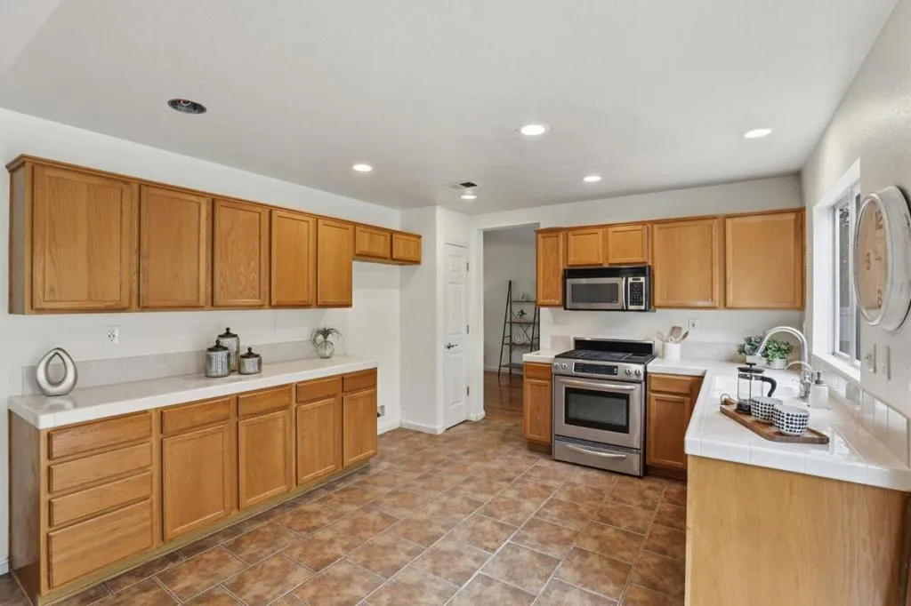 1341 Briarberry Lane, Gilroy, California 95020 home-pic-20
