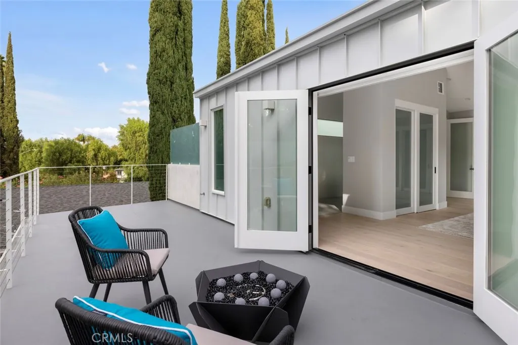 4731 Topanga Canyon Boulevard, Woodland Hills, California 91364 home-pic-28