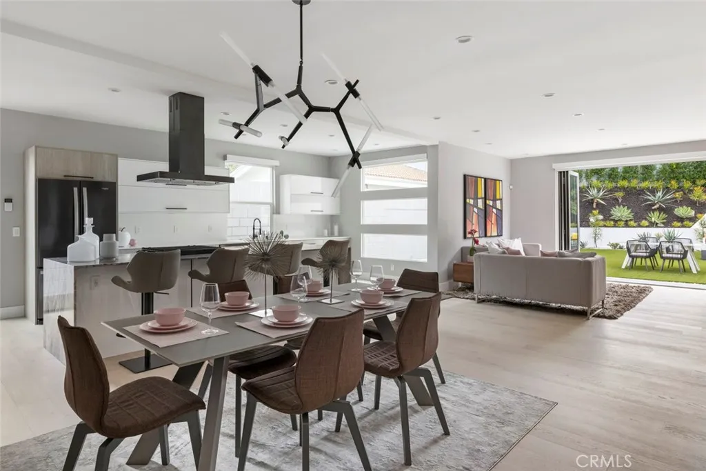 4731 Topanga Canyon Boulevard, Woodland Hills, California 91364 home-pic-4