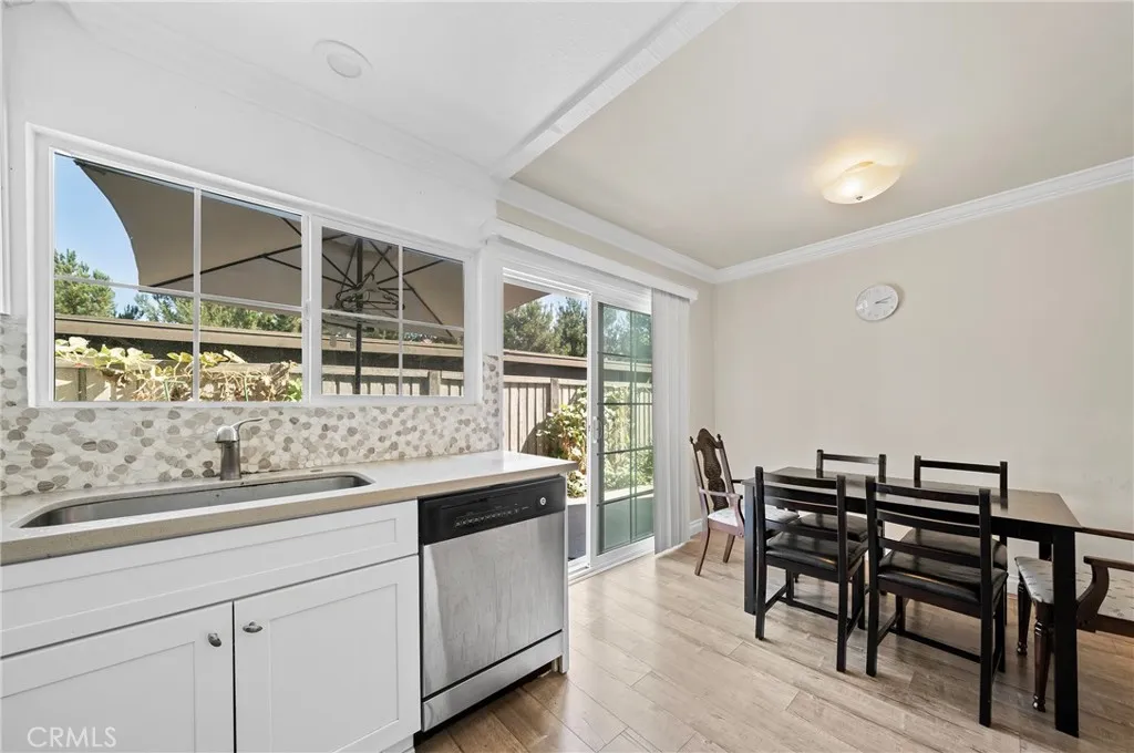 63 Streamwood, Irvine, California 92620 home-pic-9