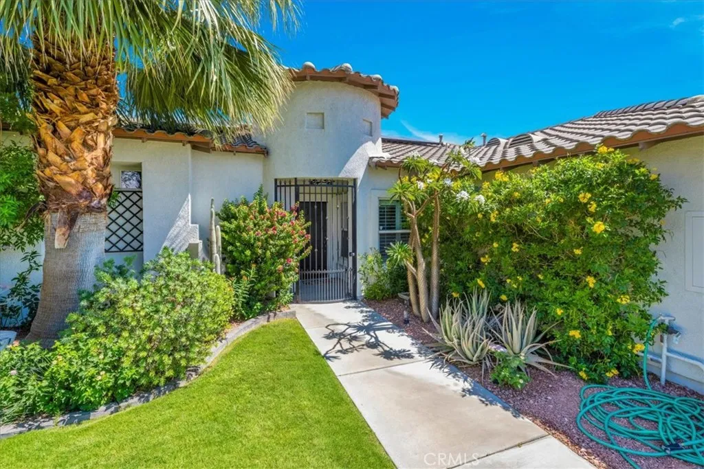 972 Mira Grande, Palm Springs, California 92262 home-pic-3