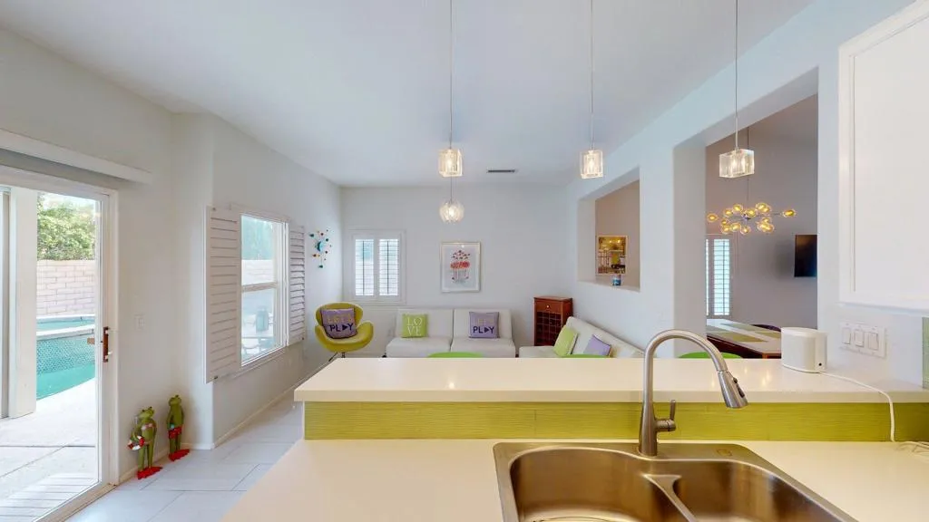 2340 N Paseo De Anza, Palm Springs, California 92262 home-pic-16