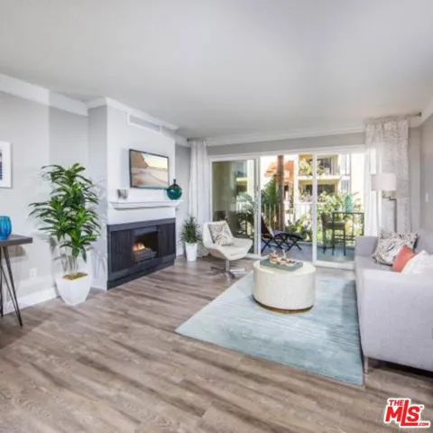 Virtually staged model home ph