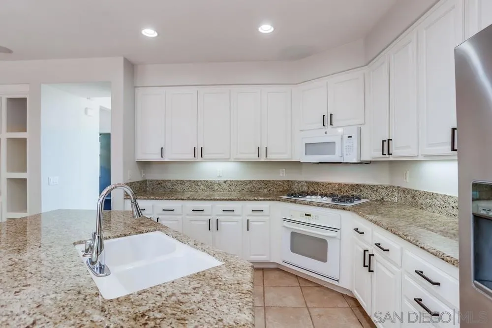 5423 Foxtail Loop, Carlsbad, California 92010 home-pic-11