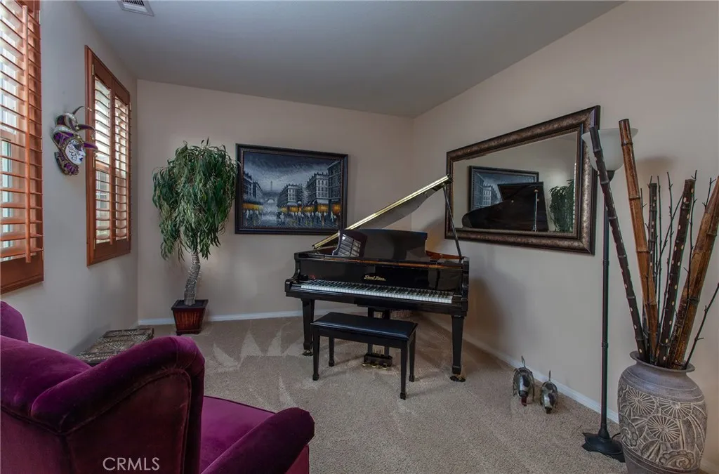 28167 Samantha Court, Saugus, California 91350 home-pic-5