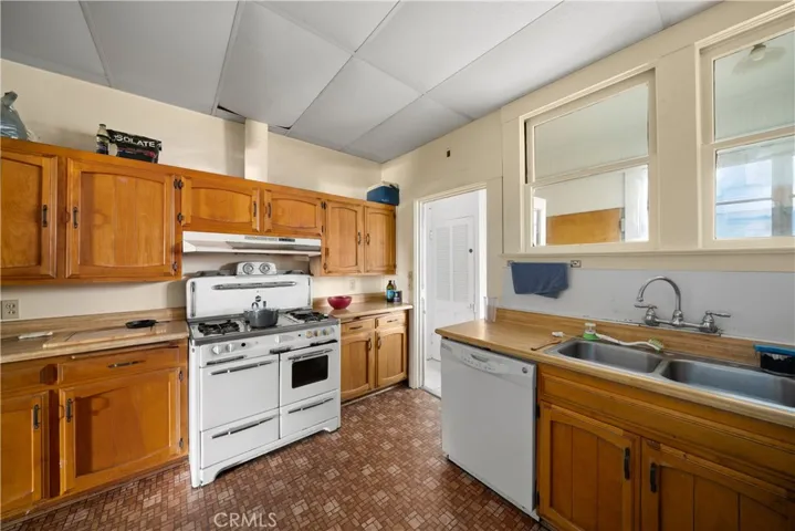 1346 Morro, San Luis Obispo, California 93401