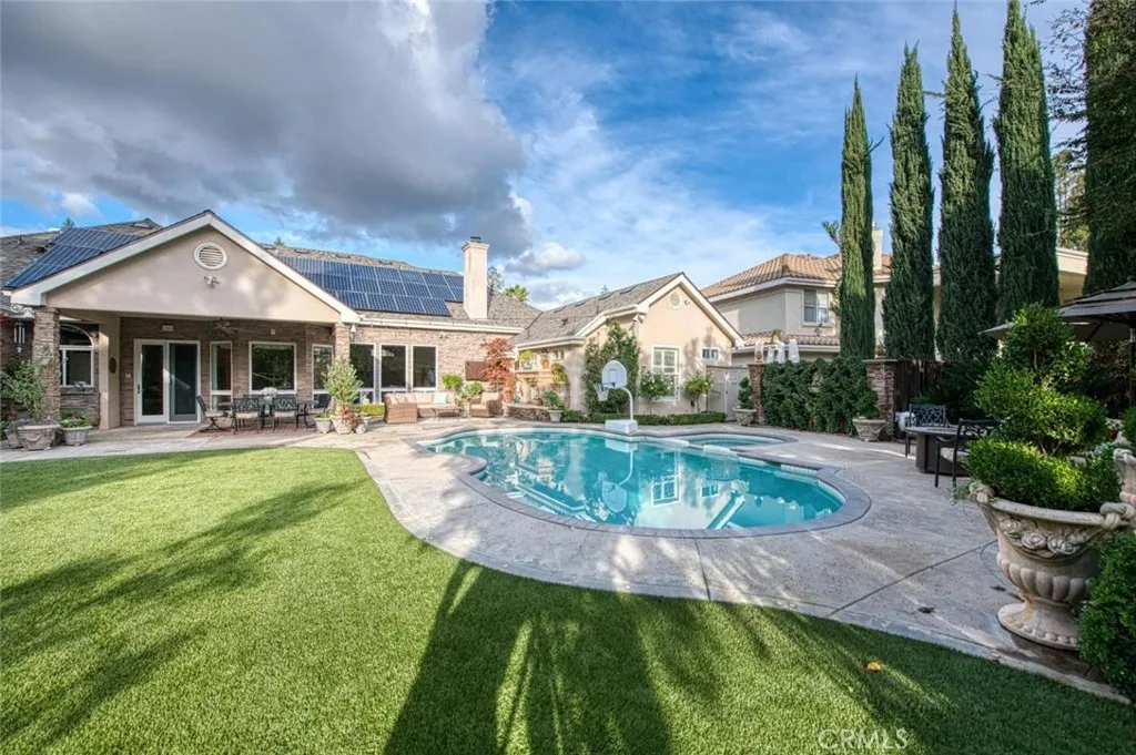 1181 E Newhall, Fresno, California 93720 home-pic-26