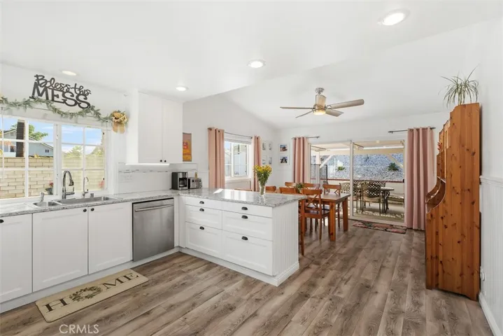 896 Monarch, Corona, California 92879
