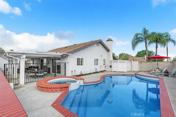 896 Monarch, Corona, California 92879