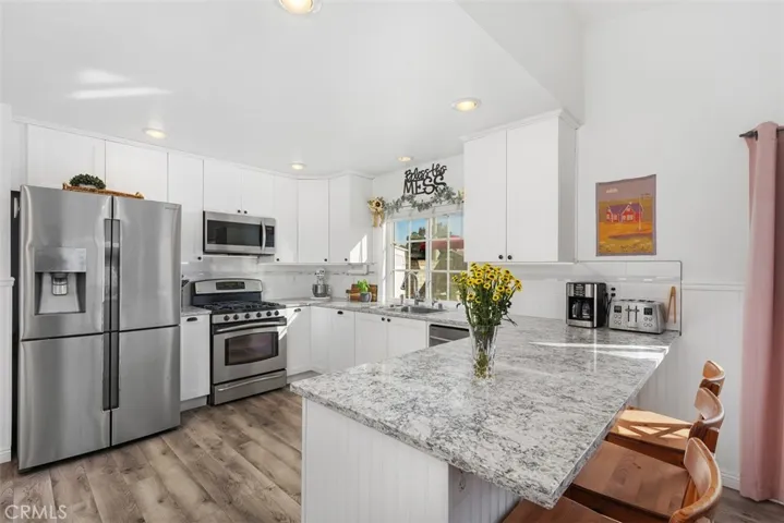 896 Monarch, Corona, California 92879