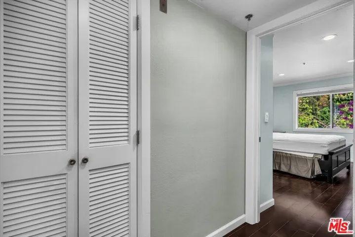 Hallway to bedroom - good stor