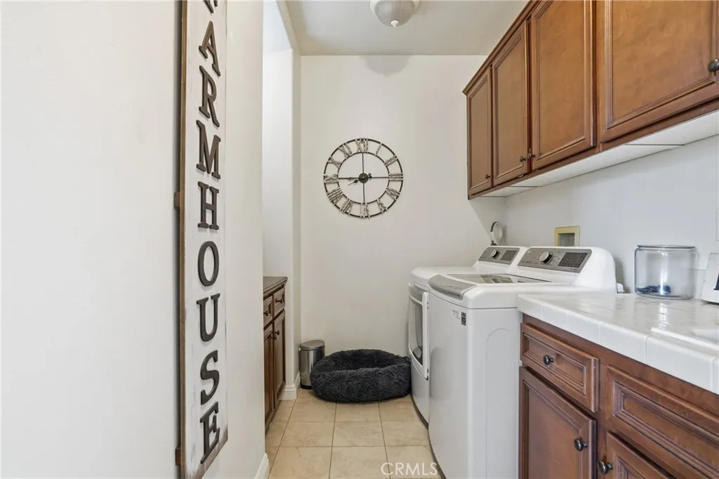 3156 Griffon Court, Simi Valley, California 93065 home-pic-50