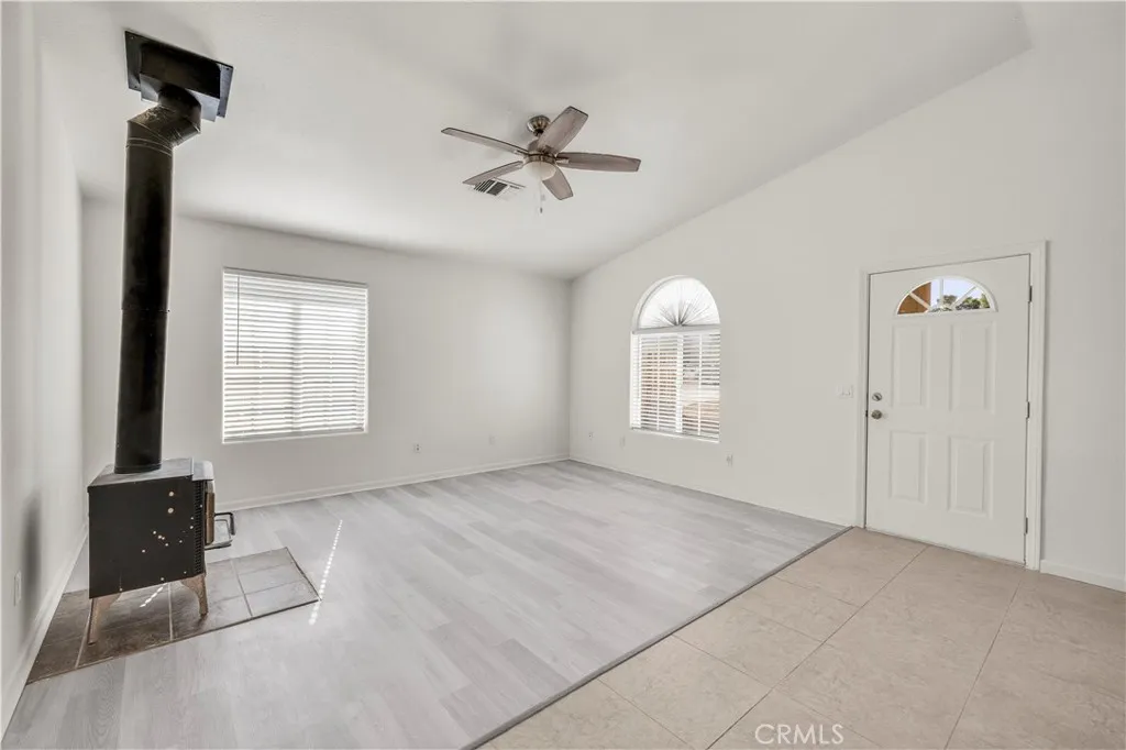 6185 Chia, 29 Palms, California 92277 home-pic-12