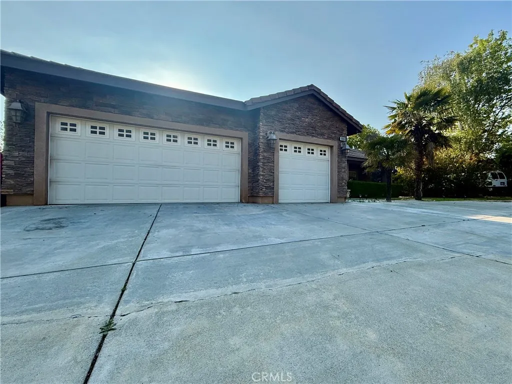 9869 Kehl Canyon Road, Cherry Valley, California 92223 home-pic-9