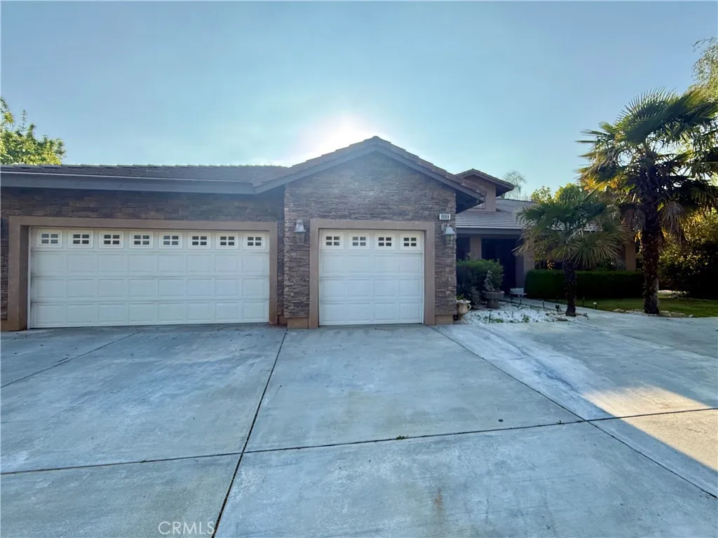 9869 Kehl Canyon Road, Cherry Valley, California 92223 home-pic-2