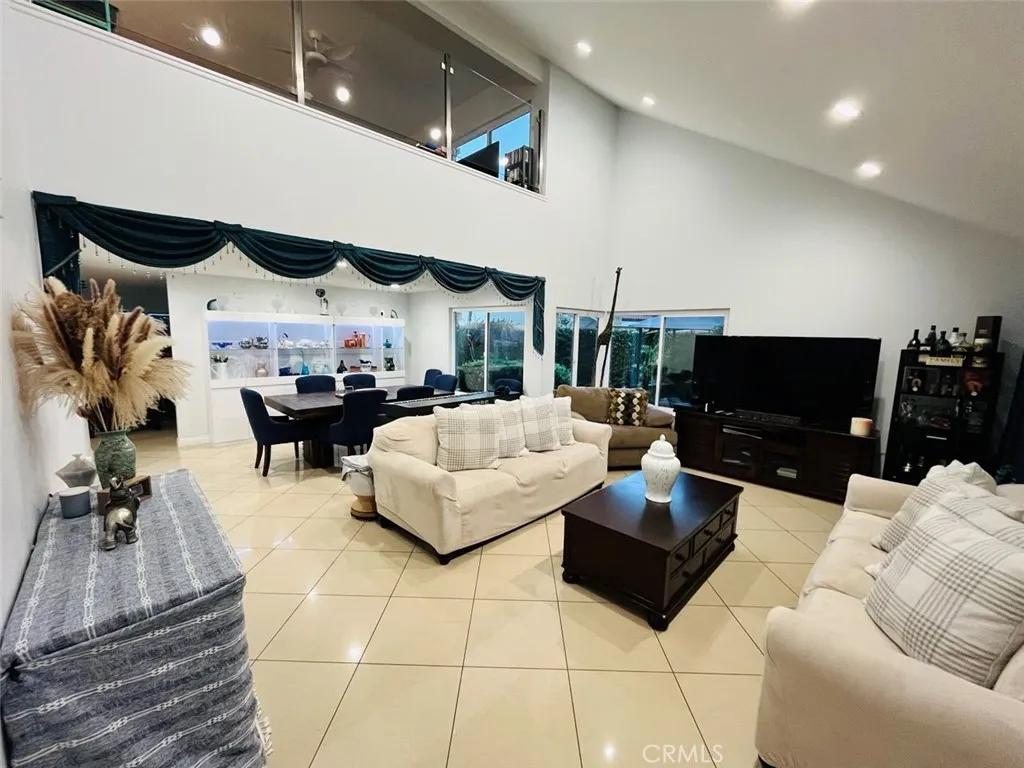 12711 Castleford, Cerritos, California 90703 home-pic-2