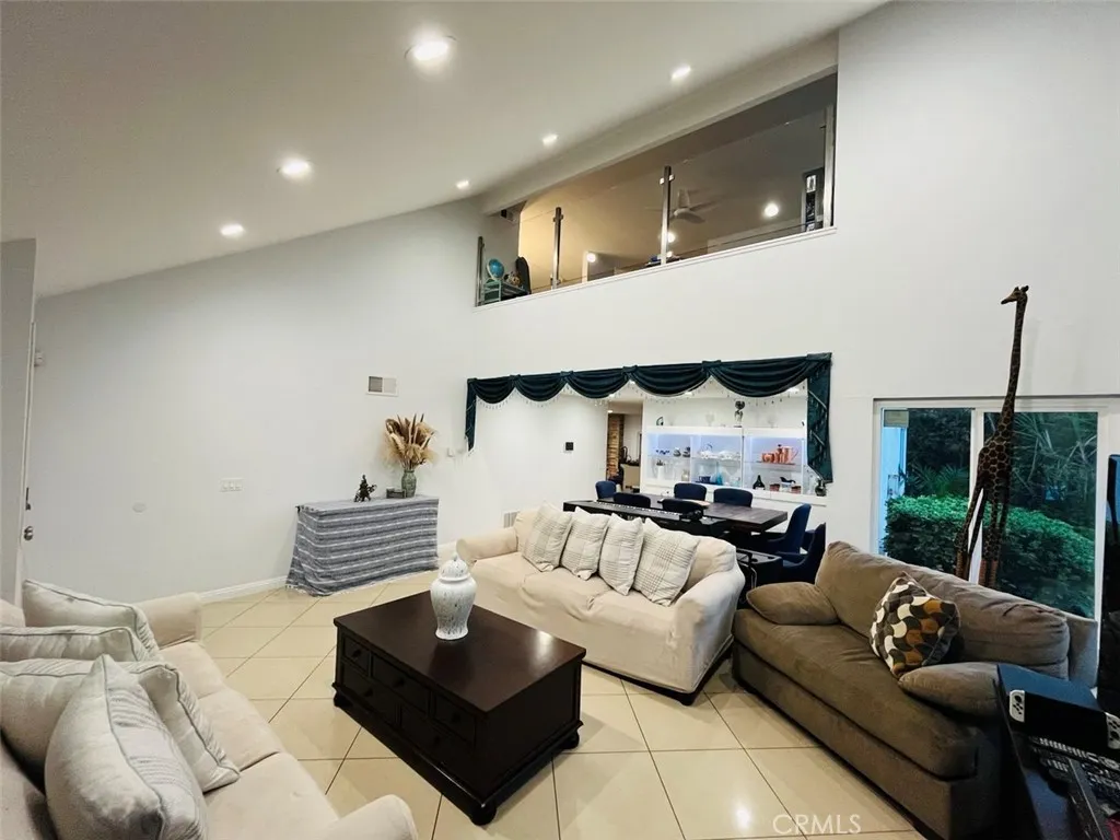 12711 Castleford, Cerritos, California 90703 home-pic-3