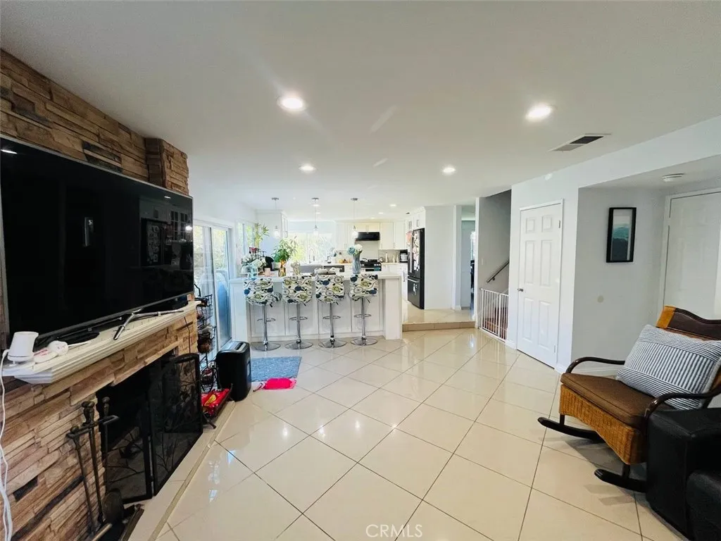 12711 Castleford, Cerritos, California 90703 home-pic-10