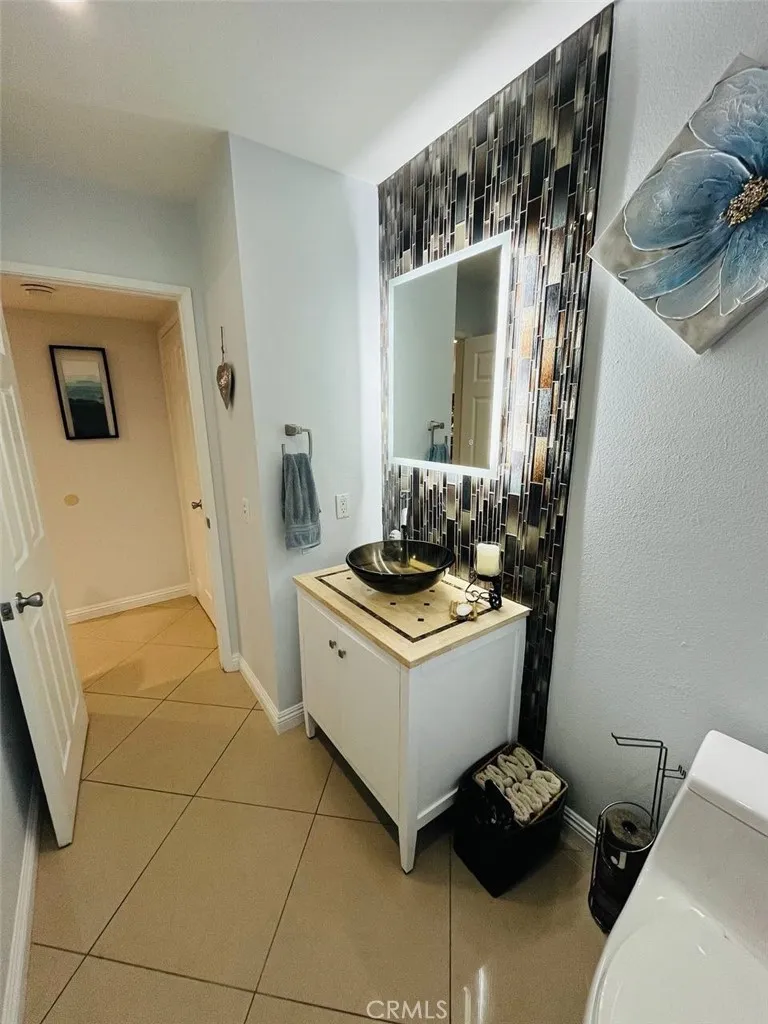 12711 Castleford, Cerritos, California 90703 home-pic-6