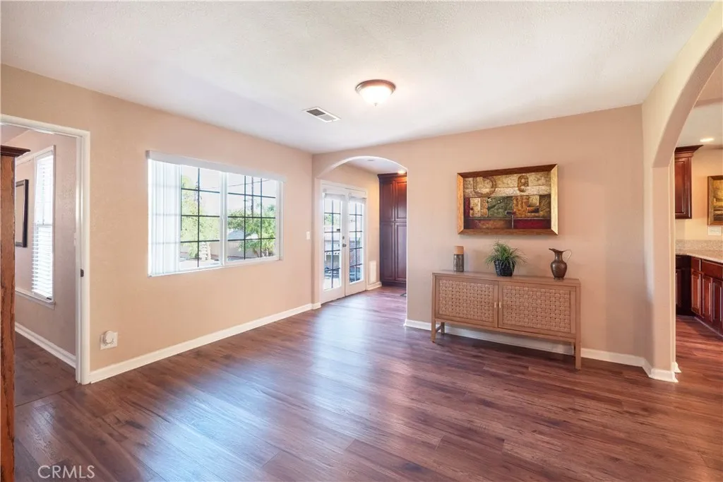 11665 Valverda, Riverside, California 92505 home-pic-10