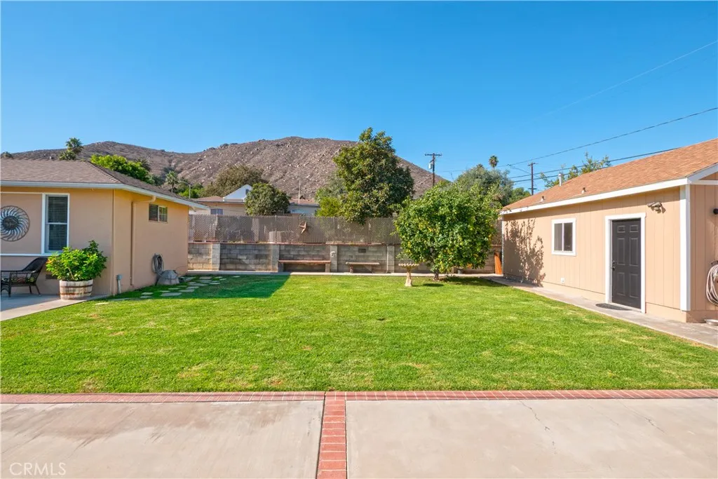 11665 Valverda, Riverside, California 92505 home-pic-32