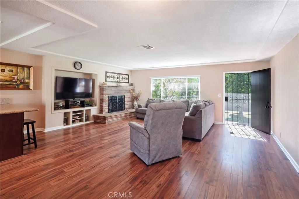 11665 Valverda, Riverside, California 92505 home-pic-5