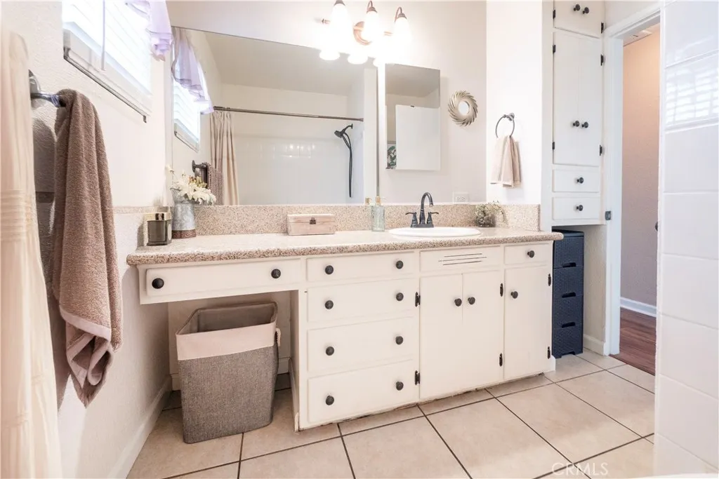 11665 Valverda, Riverside, California 92505 home-pic-23