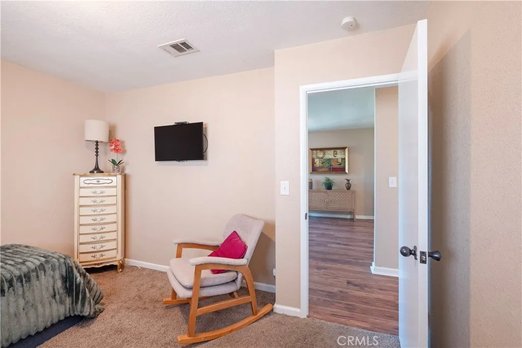 11665 Valverda, Riverside, California 92505 home-pic-19