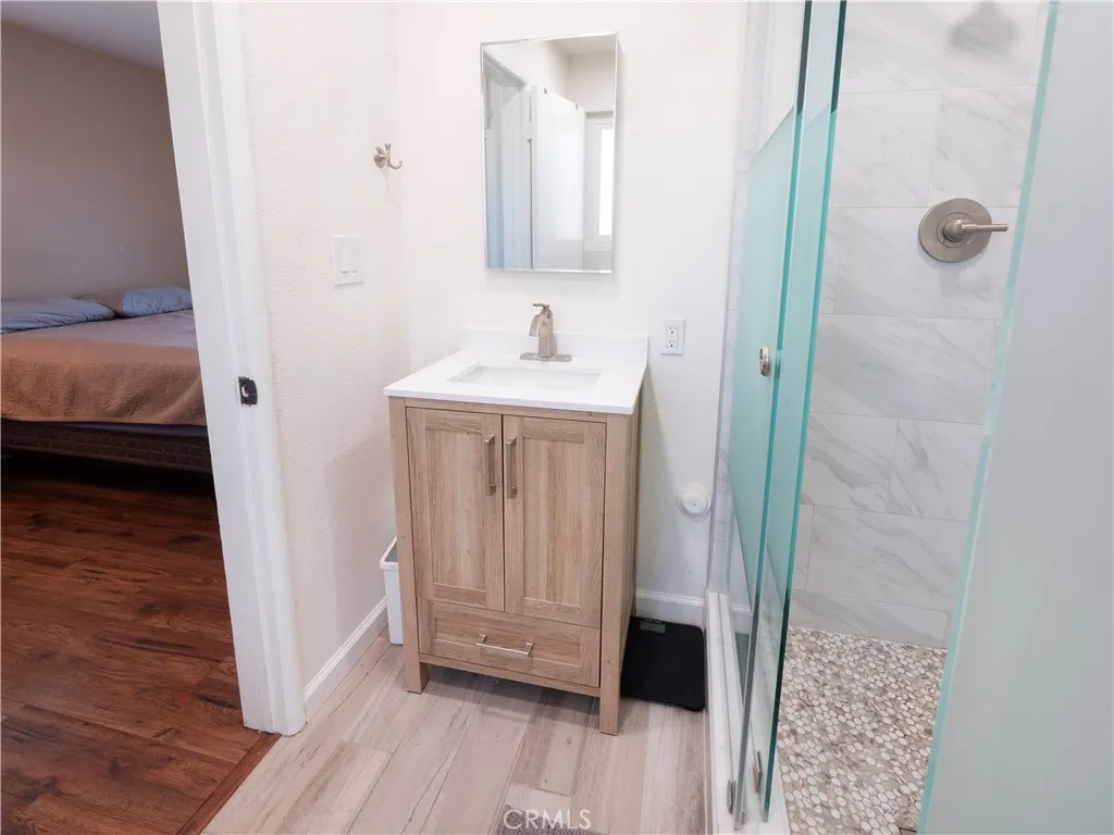 11665 Valverda, Riverside, California 92505 home-pic-23