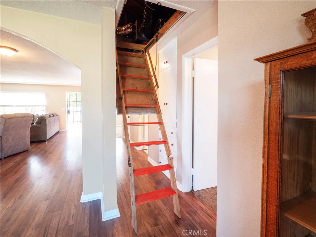 11665 Valverda, Riverside, California 92505 home-pic-27