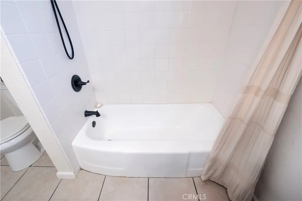 11665 Valverda, Riverside, California 92505 home-pic-21