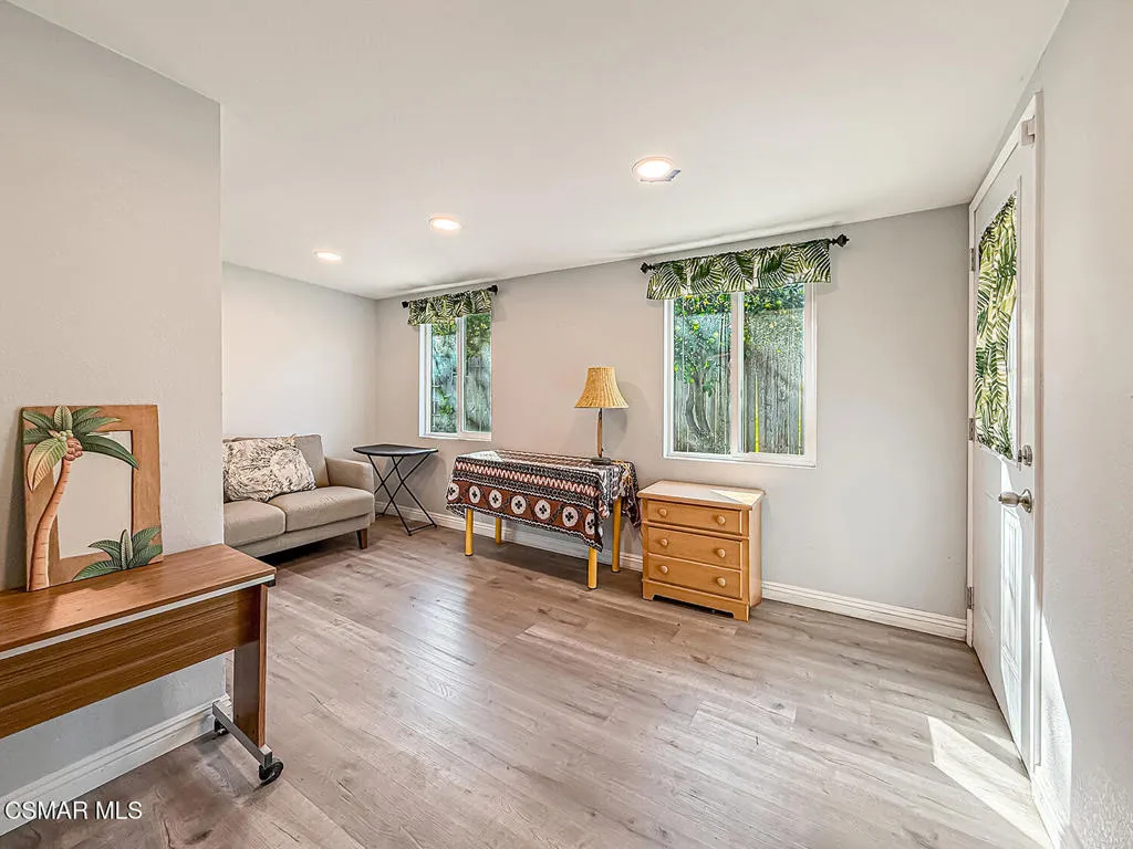 2098 Covington Avenue, Simi Valley, California 93065 home-pic-13