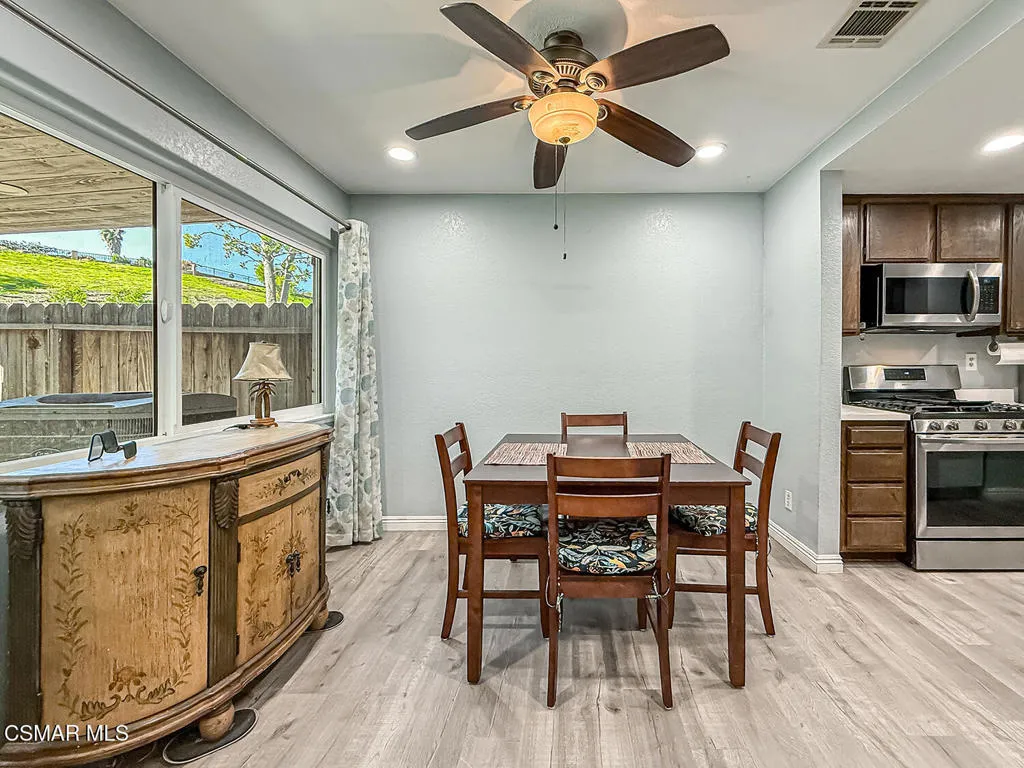 2098 Covington Avenue, Simi Valley, California 93065 home-pic-7