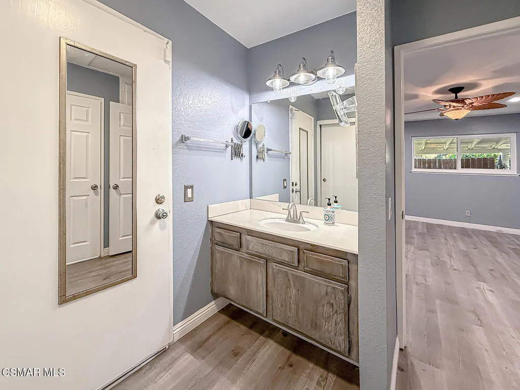 2098 Covington Avenue, Simi Valley, California 93065 home-pic-27