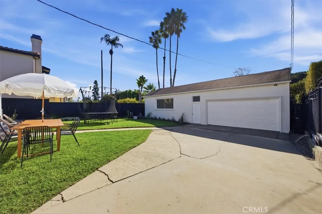 1826 10th Street, Manhattan Beach, California 90266 home-pic-32
