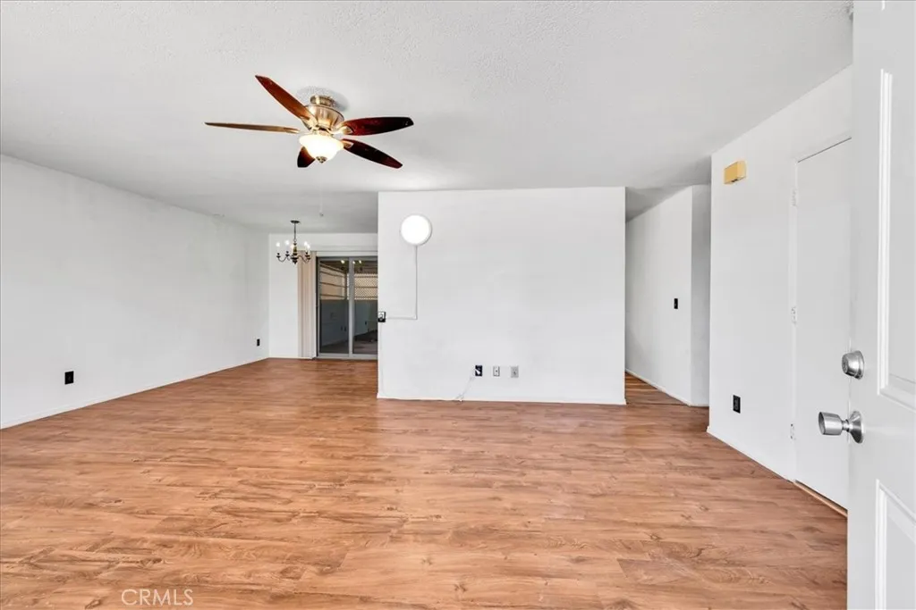 61945 Grand View Circle, Joshua Tree, California 92252 home-pic-1