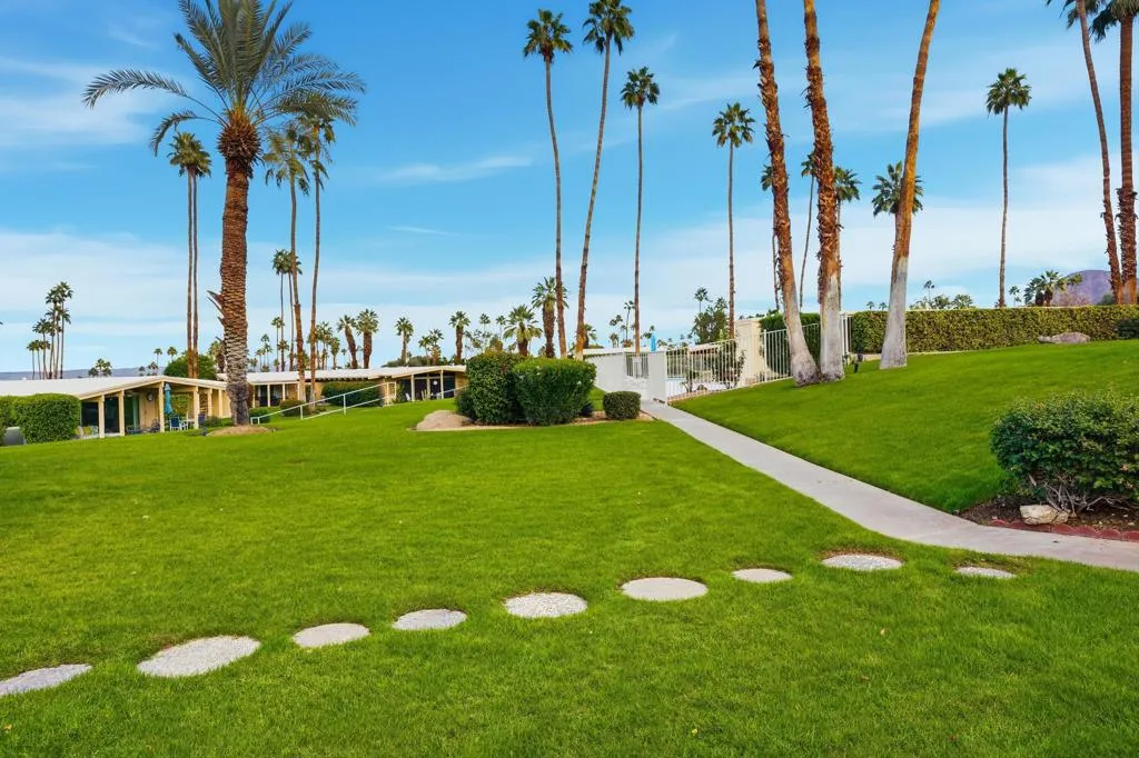 46177 California 74 11, Palm Desert, California 92260 home-pic-13