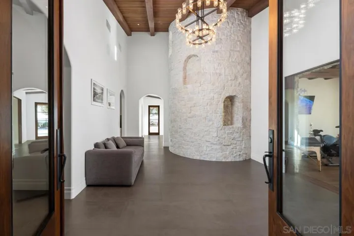 8069 Entrada De Luz E, San Diego, California 92127 — photo 4