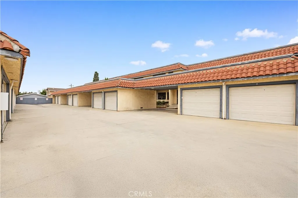 409 W Mountain View 6, La Habra, California 90631 home-pic-25