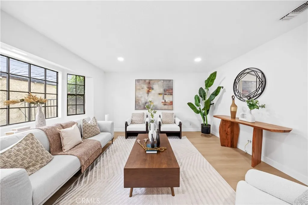 409 W Mountain View 6, La Habra, California 90631 home-pic-4